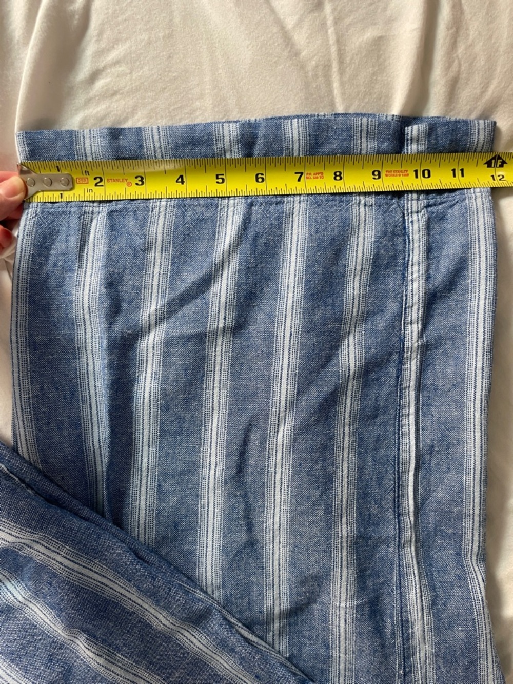 Old Navy Blue and White Vertical-Stripe Wide Leg Linen-Blend Pull On Pants - Picture 3 of 8